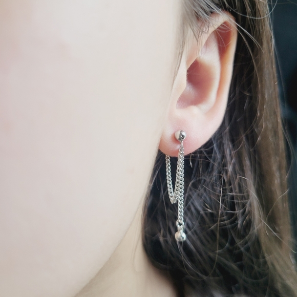 Set of beautiful silver dangle ball push back earrings - Picture 5 of 5